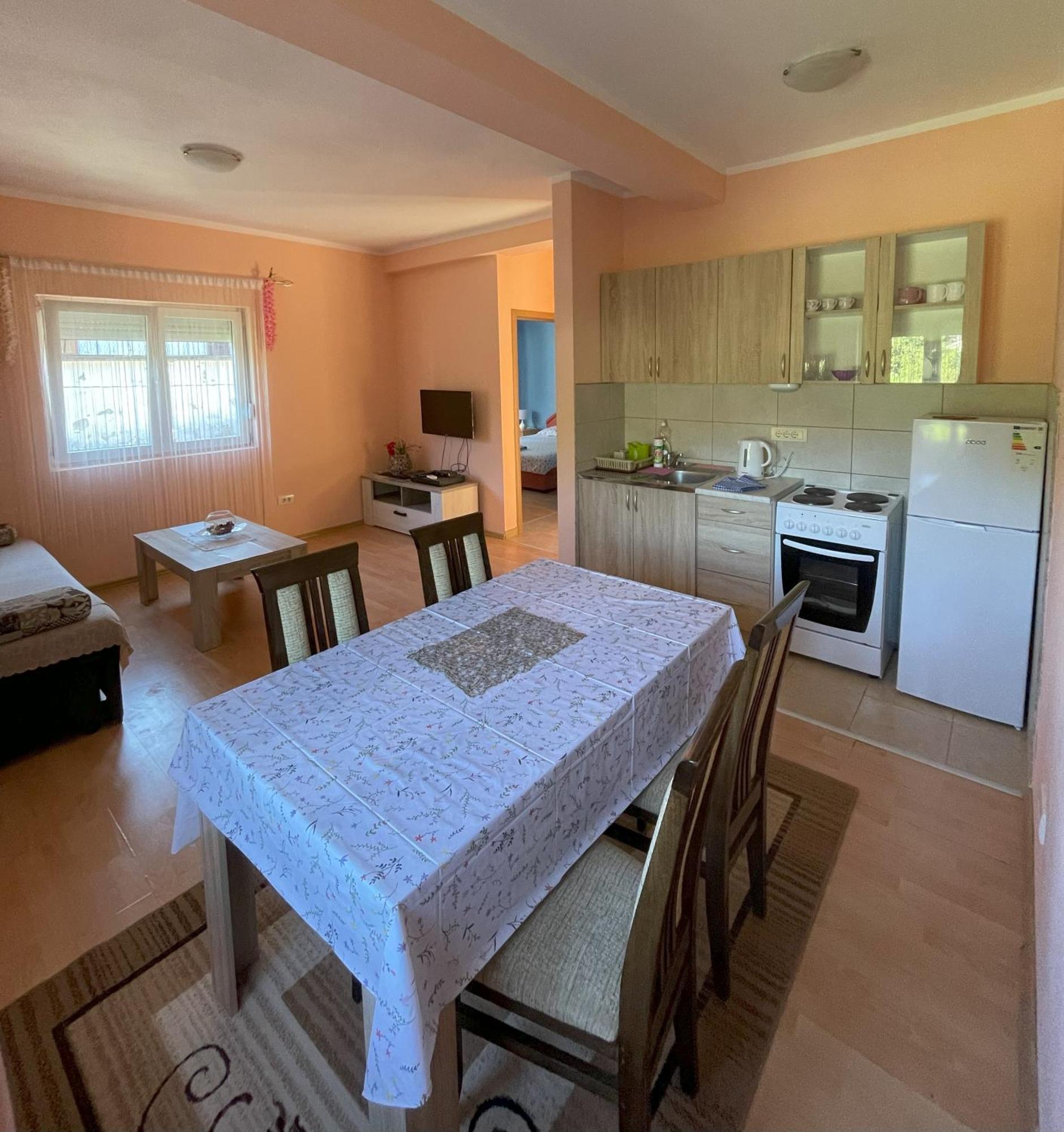 Apartments Simic カメナリ エクステリア 写真